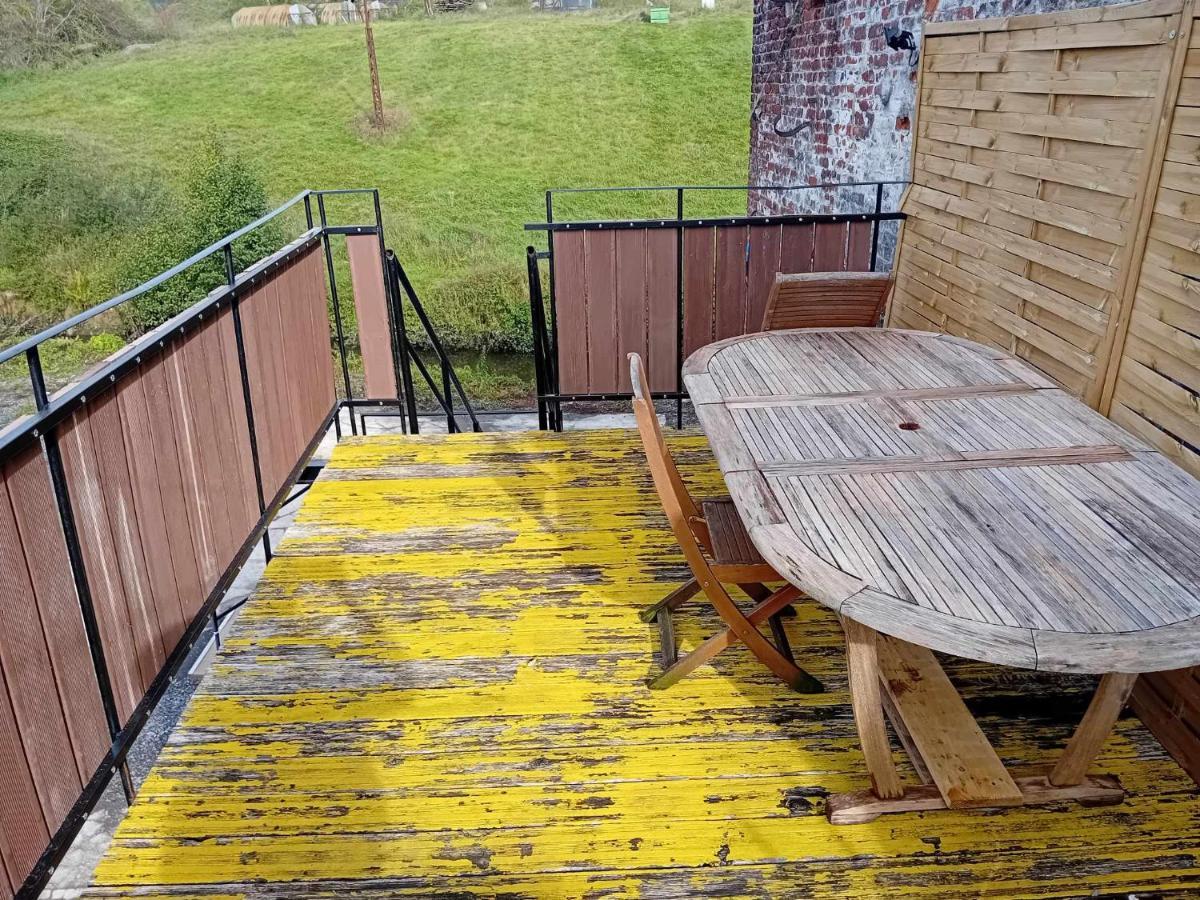 Grand Appartement Avec Terrasse Wignehies エクステリア 写真